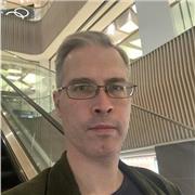 Diplomato in conservatorio, con 25 anni di esperienza in scuole internazionali e non, in Italia e all’estero, offre lezioni di violino, musica d’insieme e teoria musicale per bambini, ragazzi o adulti amatori